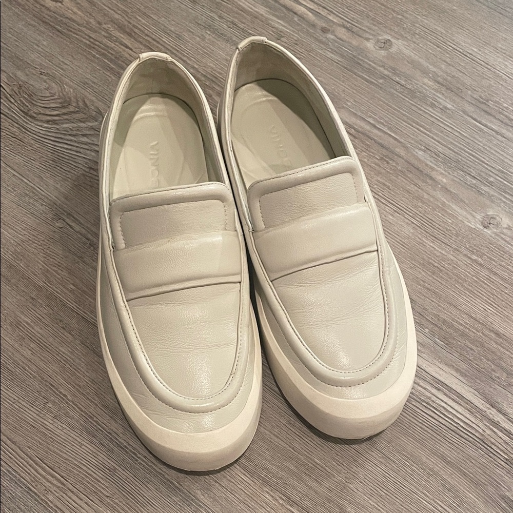 Vince women cream/bone leather loafer style sneakers